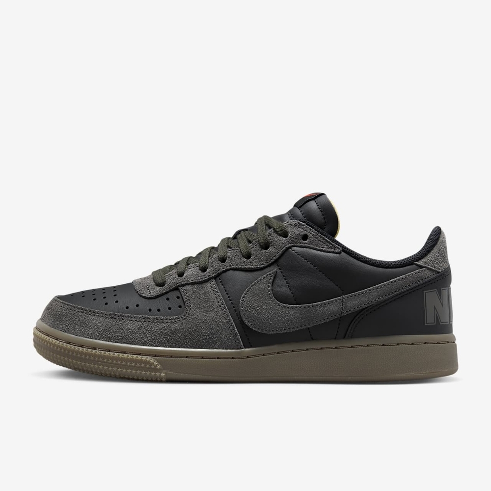 Nike Terminator Low size 9W / 7.5 M